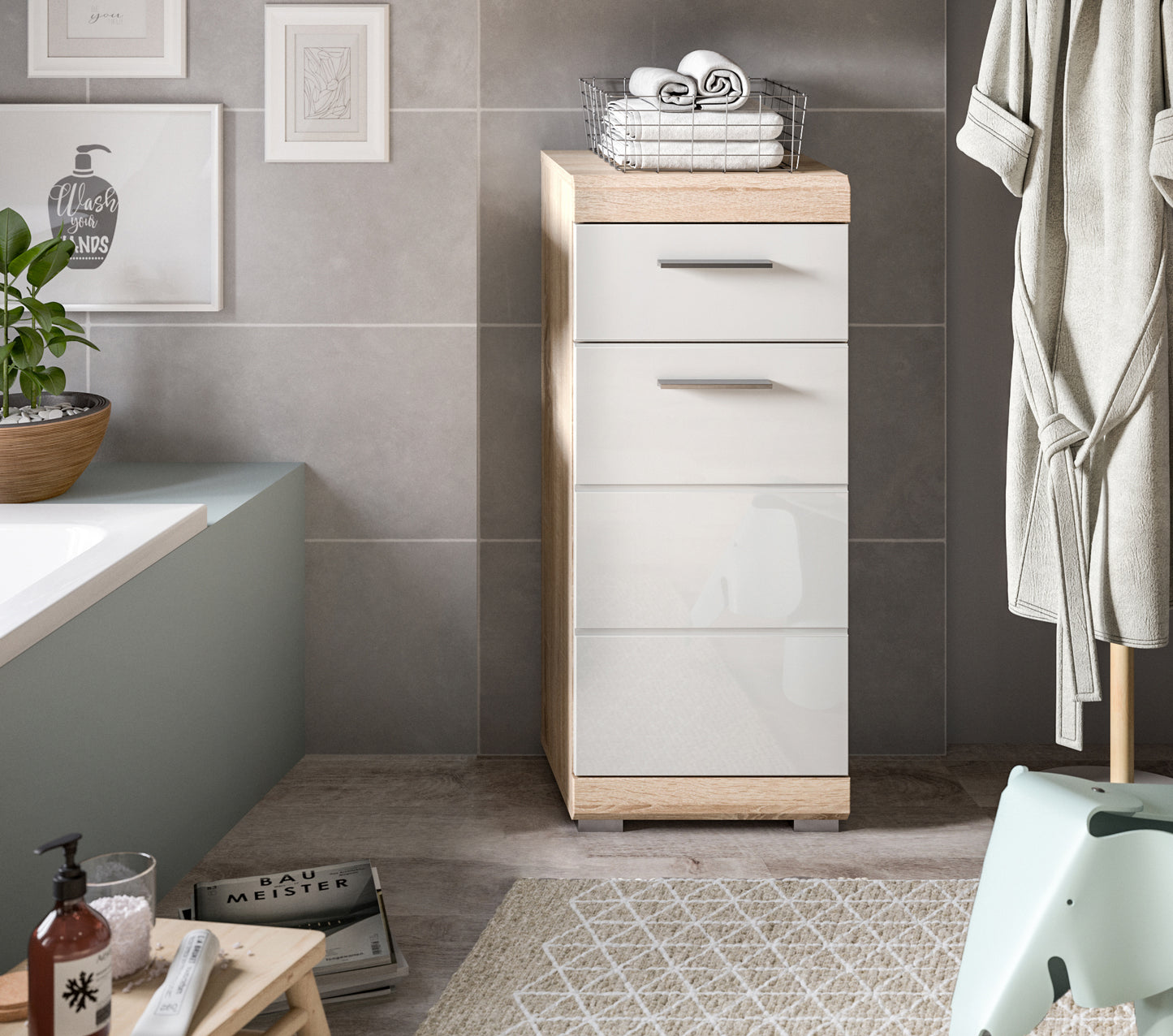 Badezimmerkommode in Weiß mit Hochglanz, Holzsockel und mehrere Schubladen