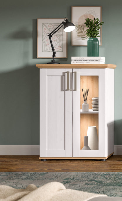 Schrankvitrine im Landhausstil, weiß mit Holzplatte, offene Innenfächer und Türfront