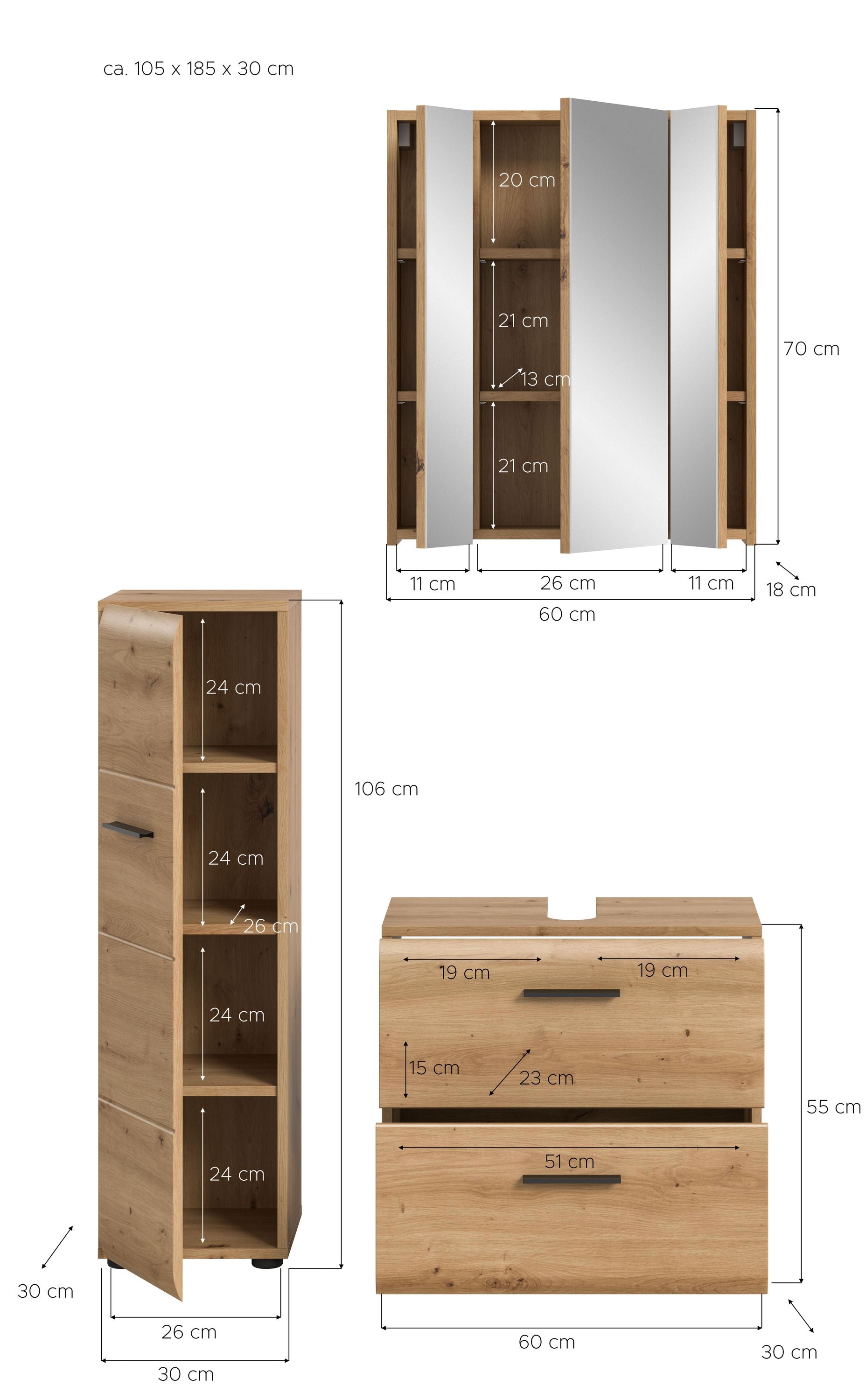 Badmöbel-Set in hellem Holz mit Größenangaben an Spiegel, Hochschrank und Kommode