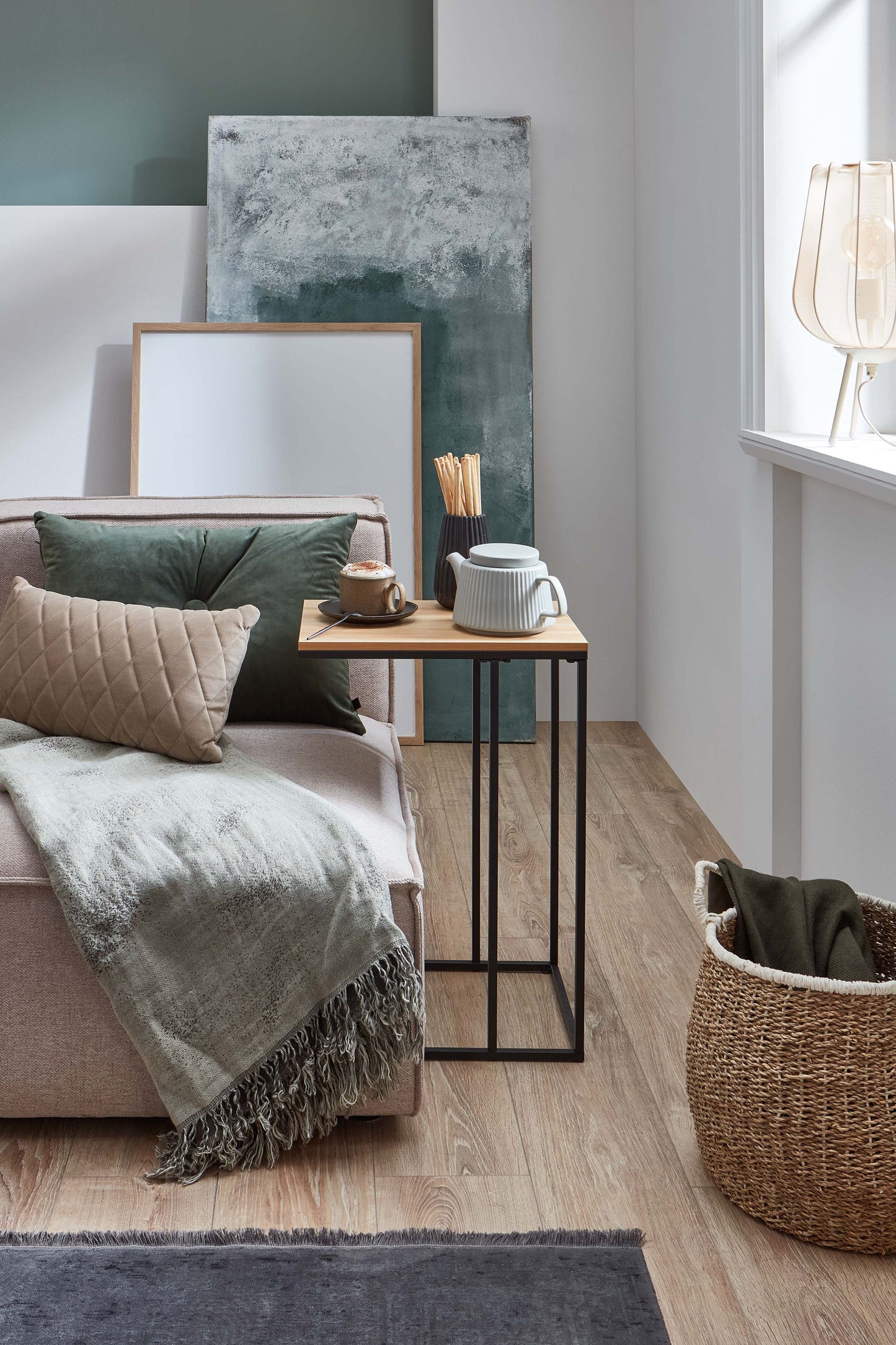 Homes & Jones Beistelltisch mit Tischplatte & schwarzem Metallgestell