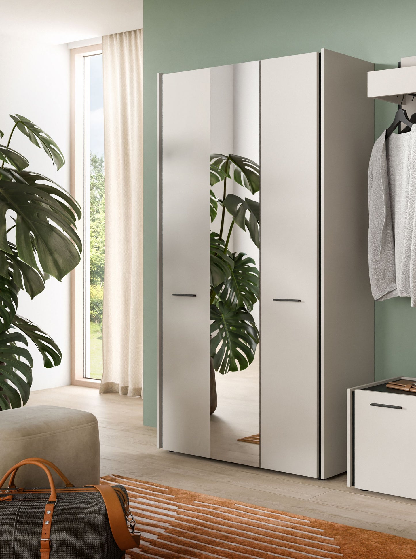 Garderobenschrank mit Spiegelelement, zwei Türen in Beige, mittiger Spiegelstreifen