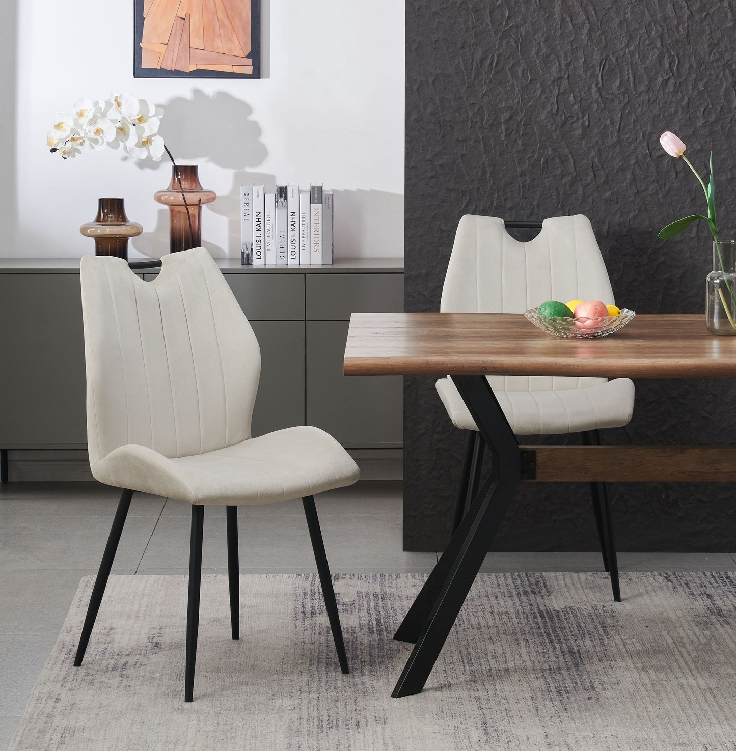 Homes & Jones Esszimmerstuhl im Set, cremefarbener Sitz und Rücken, schwarze Standfüße
