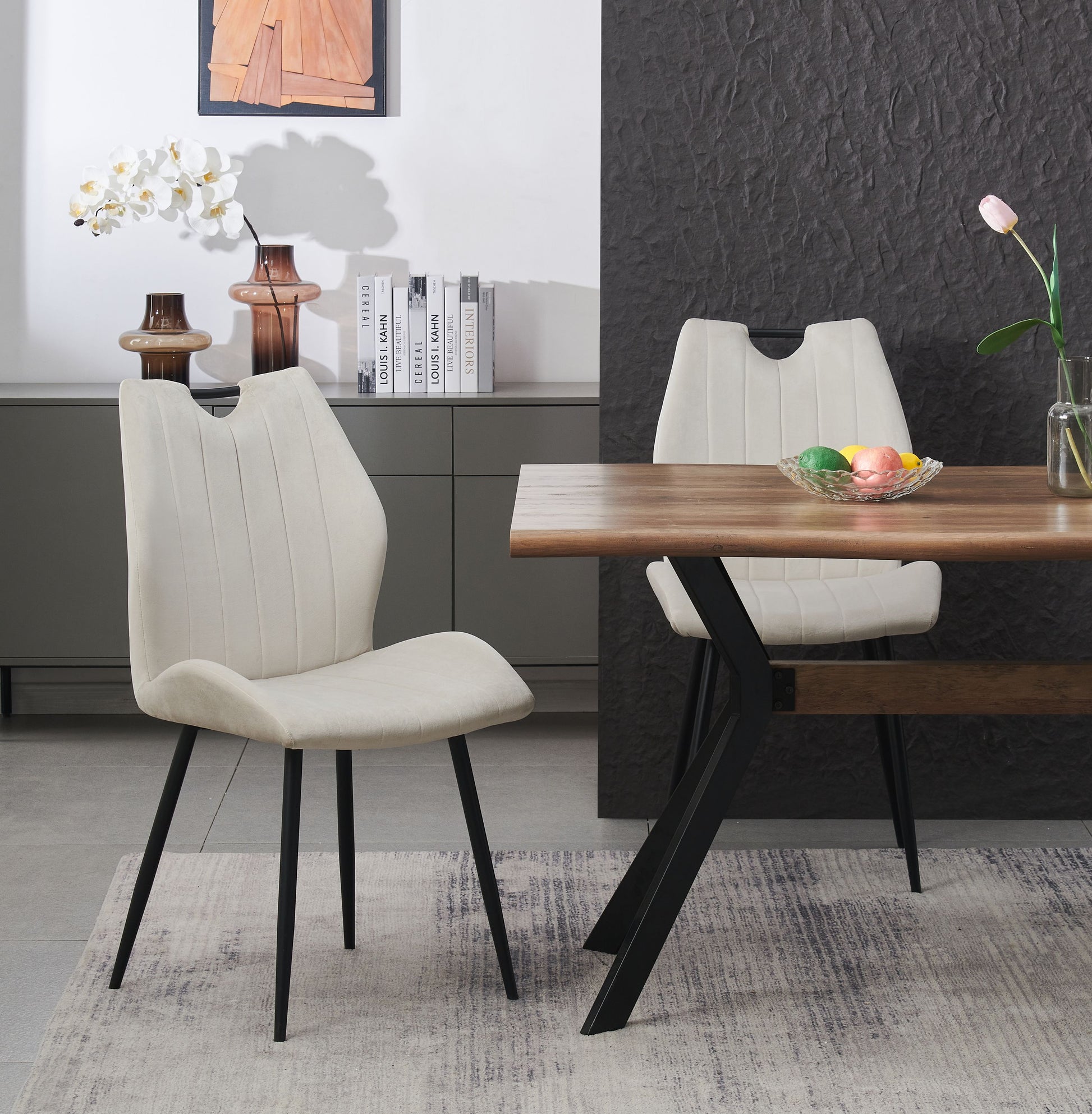 Homes & Jones Esszimmerstuhl im Set, cremefarbener Sitz und Rücken, schwarze Standfüße