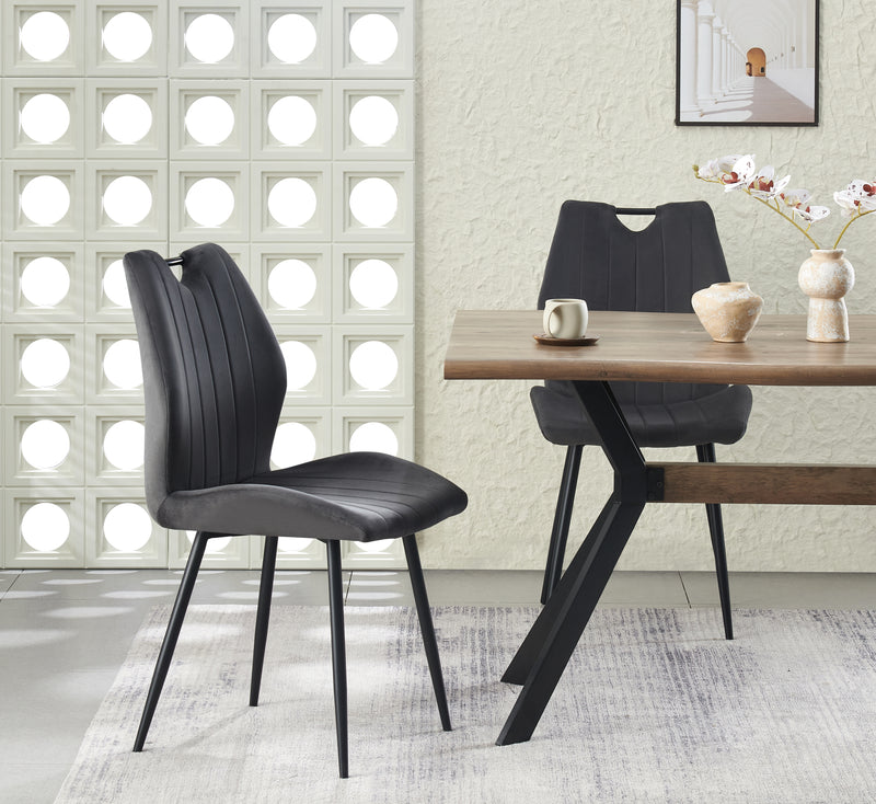 Milleubild zweier Esszimmerstühle mit gepolsterter Sitzschale in anthrazit