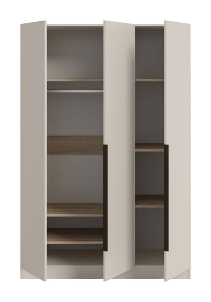 3-türiger Kleiderschrank in hellem Beige, Innenansicht mit Regalfächern und Mittelwand