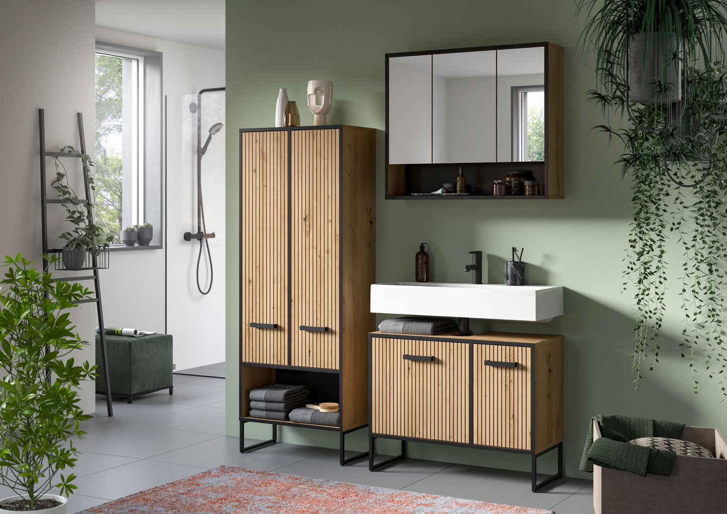 Badezimmermöbel-Set in Holzoptik mit Spiegelschrank, Waschplatz und Stauraumschränken
