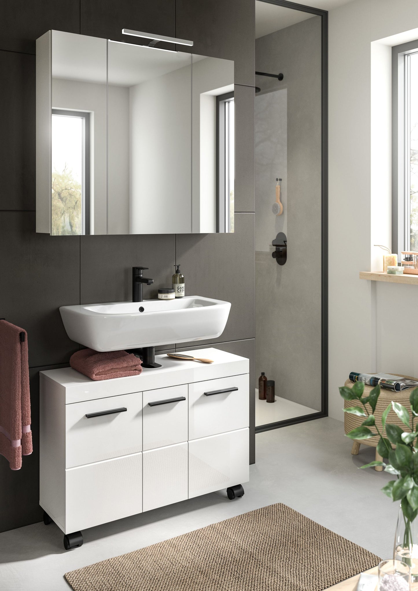 Ensemble de salle de bain avec éclairage NOVA (L/H/P : env. 82/191/30 cm) en blanc/blanc brillant