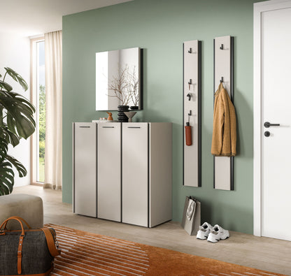 Garderobenset mit weiß-grauer Kommode, Spiegel und Paneelen mit Haken, mit Handtuch