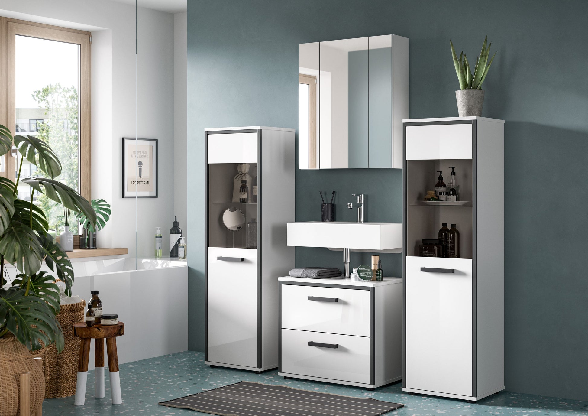 Badmöbel-Set mit Spiegelschrank, Waschtischunterschrank und zwei Hochschränken, weiß hochglänzend