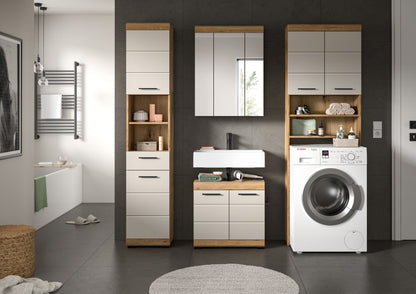 Badezimmerset mit Hochschrank, Spiegelschrank und Waschtischunterschrank, griffleisten
