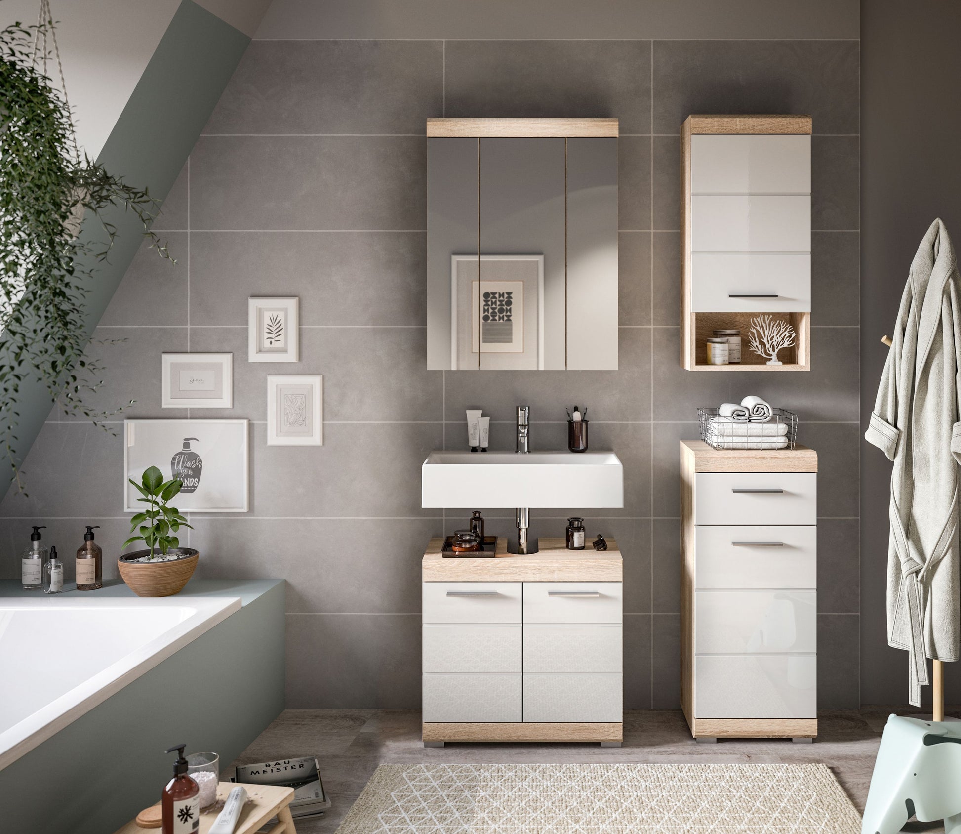 Badezimmerset mit Spiegelschrank, Waschtischunterschrank und Hochschrank in Holzoptik/Weiß