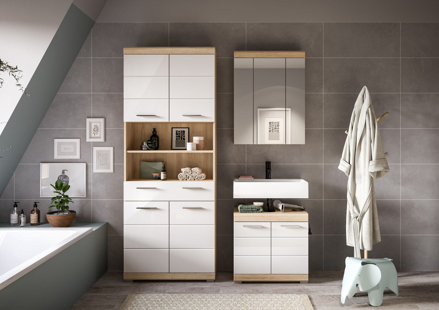 Badezimmerset mit Waschtisch, Hochschrank und Spiegelschrank in moderner Optik