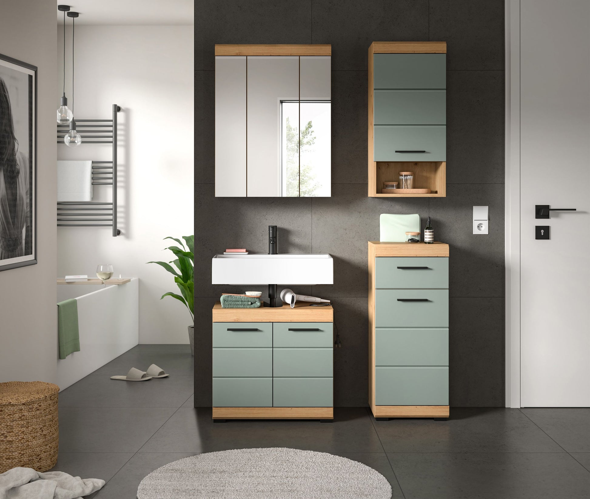 Badezimmer-Set mit Spiegel, Waschtischunterschrank und Hochschrank in Holzoptik und Salbeigrün