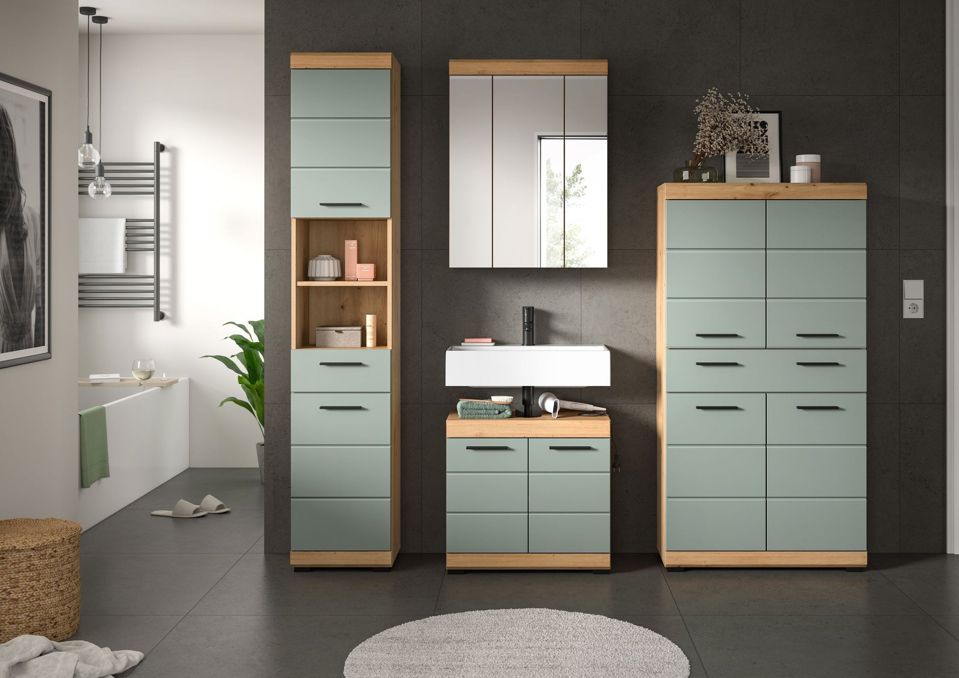Badezimmerset in grau-grün mit Holzoptik: hoher Schrank, Waschtisch und niedrige Kommode