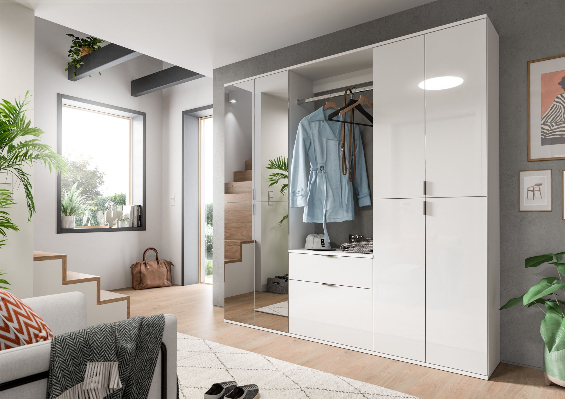 Weißer Hochschrank mit Türen und Einlegefächern, Griffleisten und Stauraum