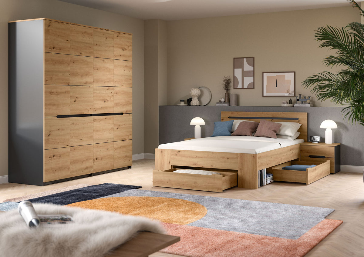 Homes & Jones Schlafzimmer-Set im Schlafzimmer: Bett mit Ablage, Schrank und zwei Nachtkommoden