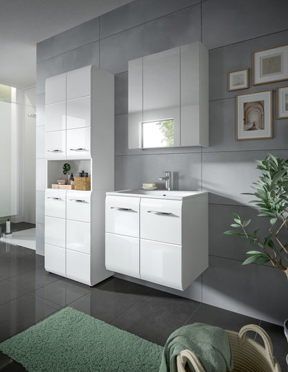 Weißes Badmöbelset mit Waschplatz, Wandschrank und Hochschrank in modernem Design