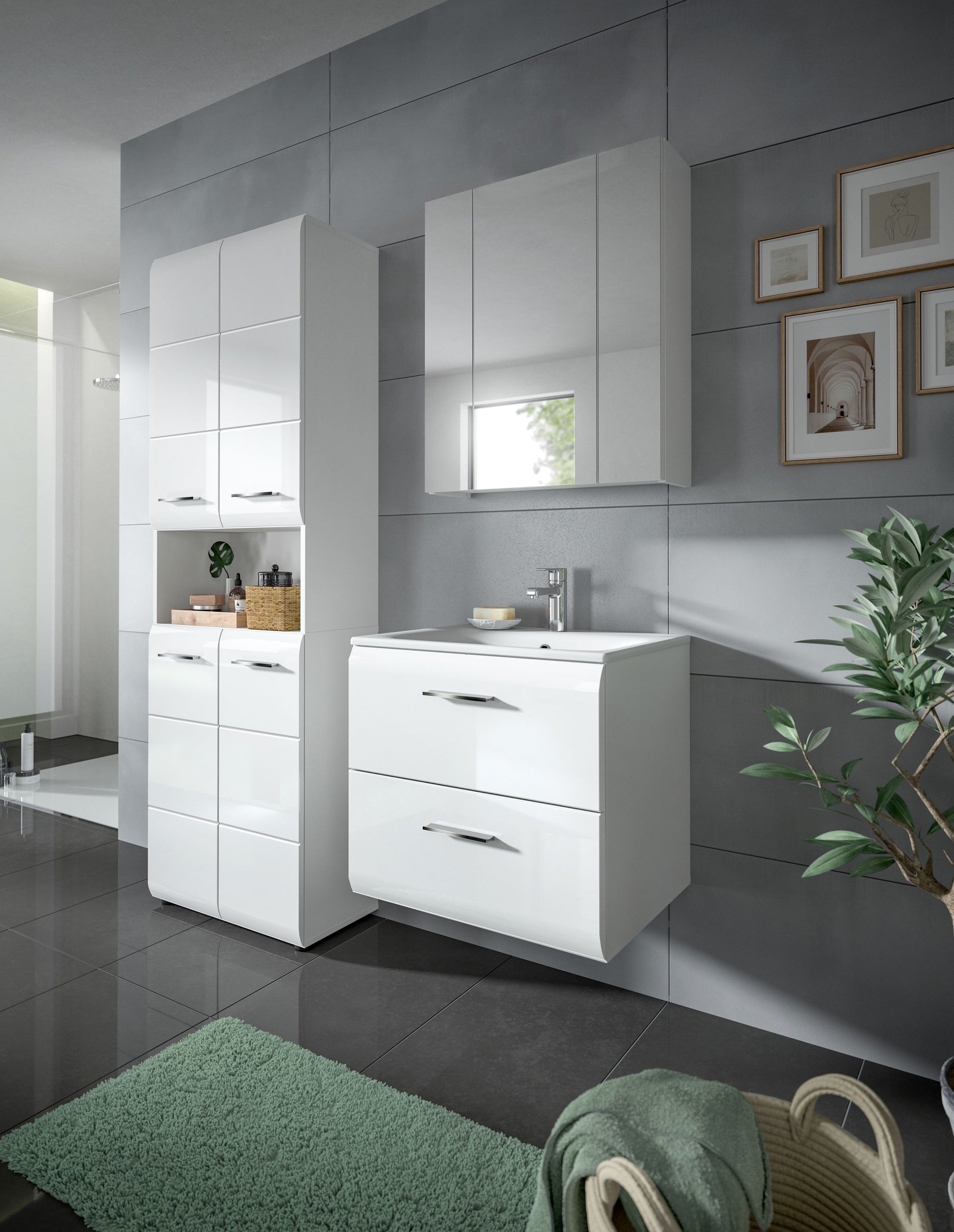 Weißes Badmöbel-Set mit Waschtischunterschrank und Spiegelschrank, modern angeordnet