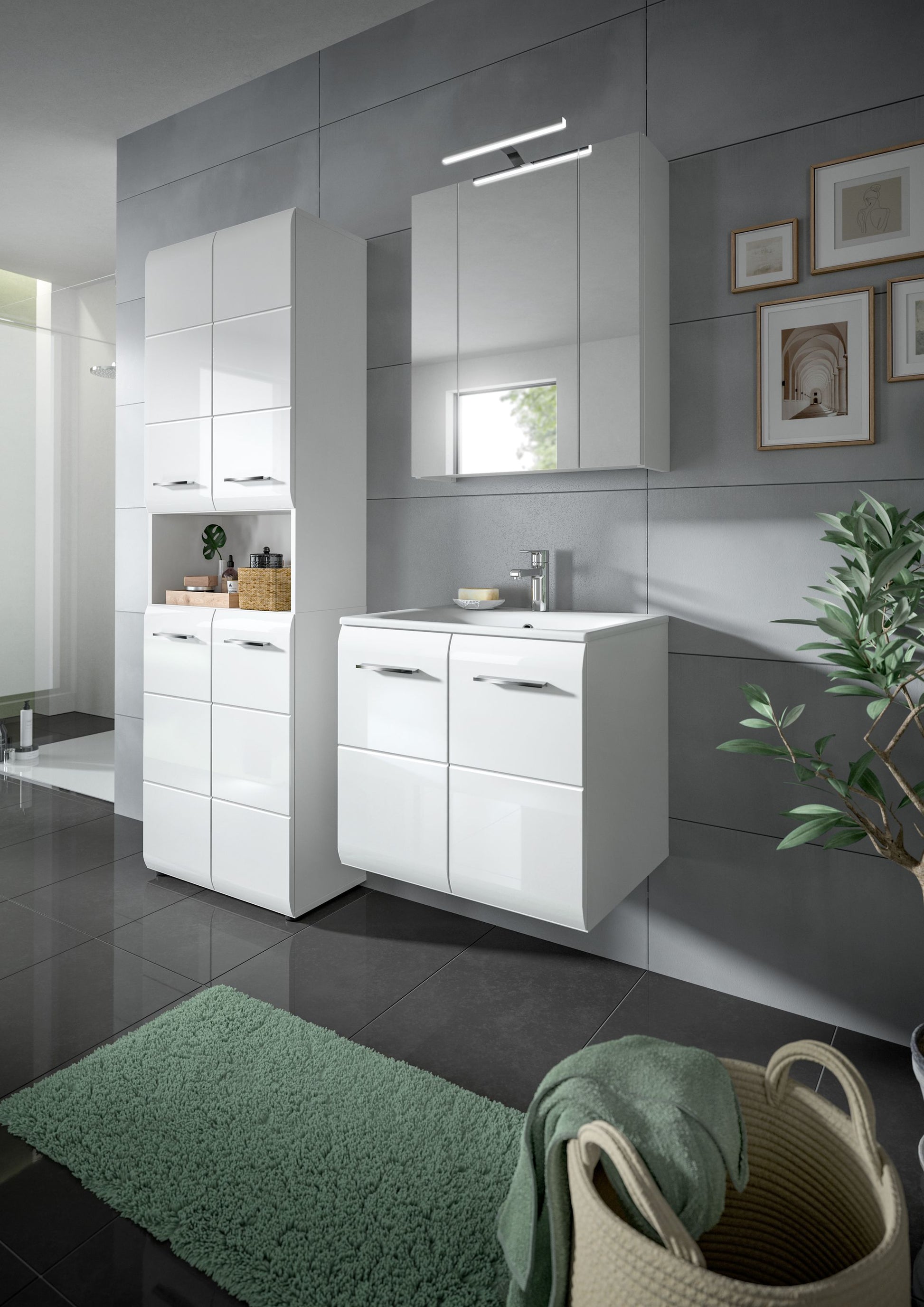 Badmöbel-Set in Weiß: Spiegelschrank, Waschtischunterschrank und Hochschrank mit Stauraum