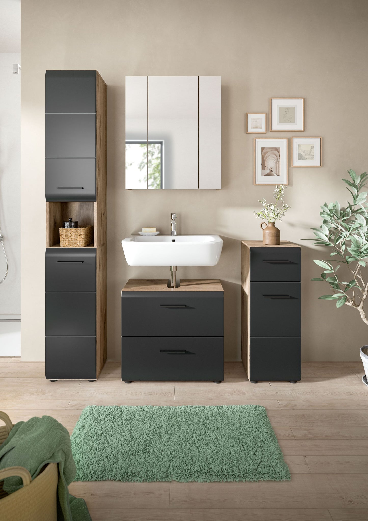 Badezimmer-Set mit Holz und dunklen Fronten: Waschtisch mit Schubladen, Hochschrank