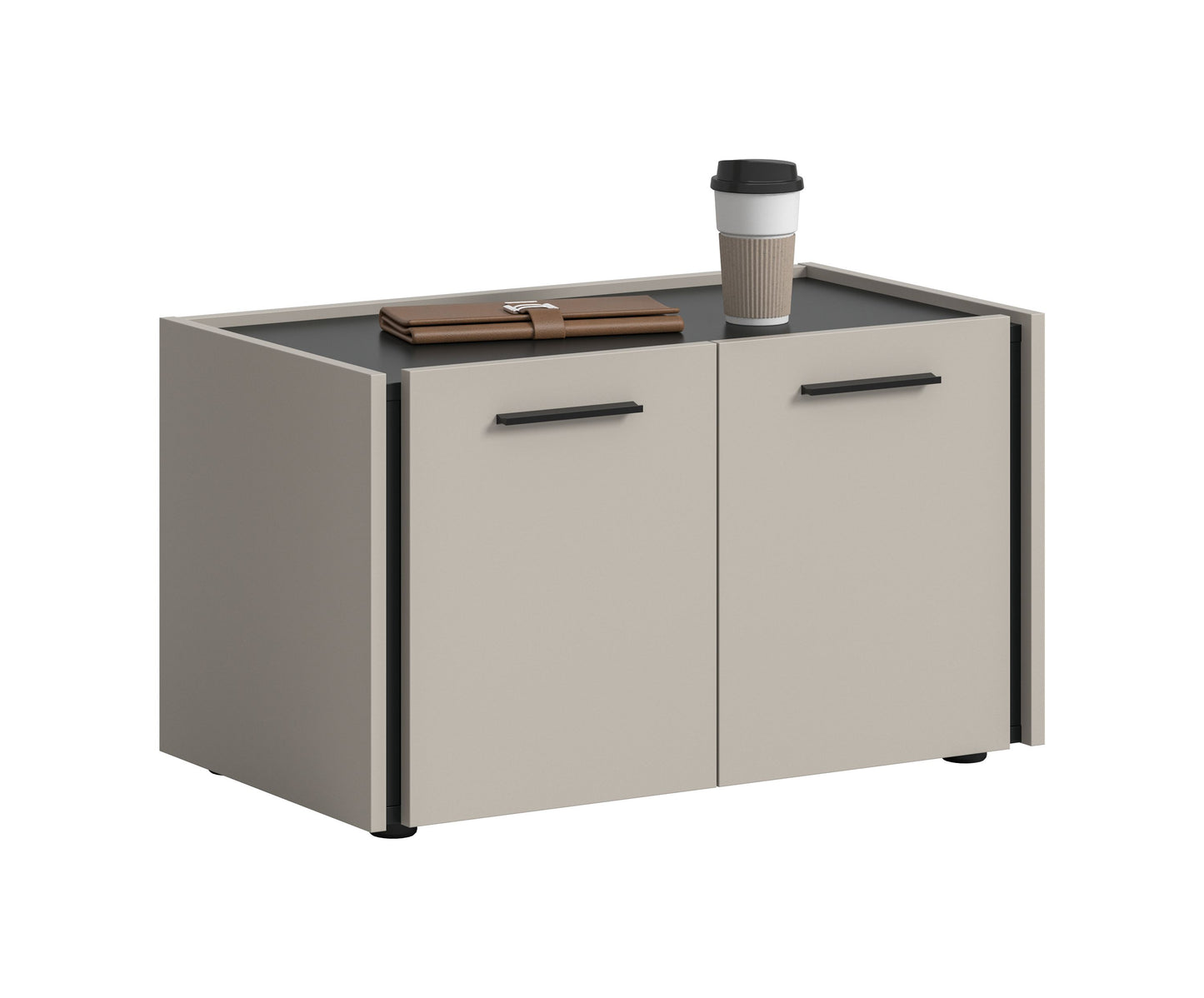 Garderobenschrank mit Sitzbank: cremefarbene Front, zwei Türen und dunkle Ablage oben.