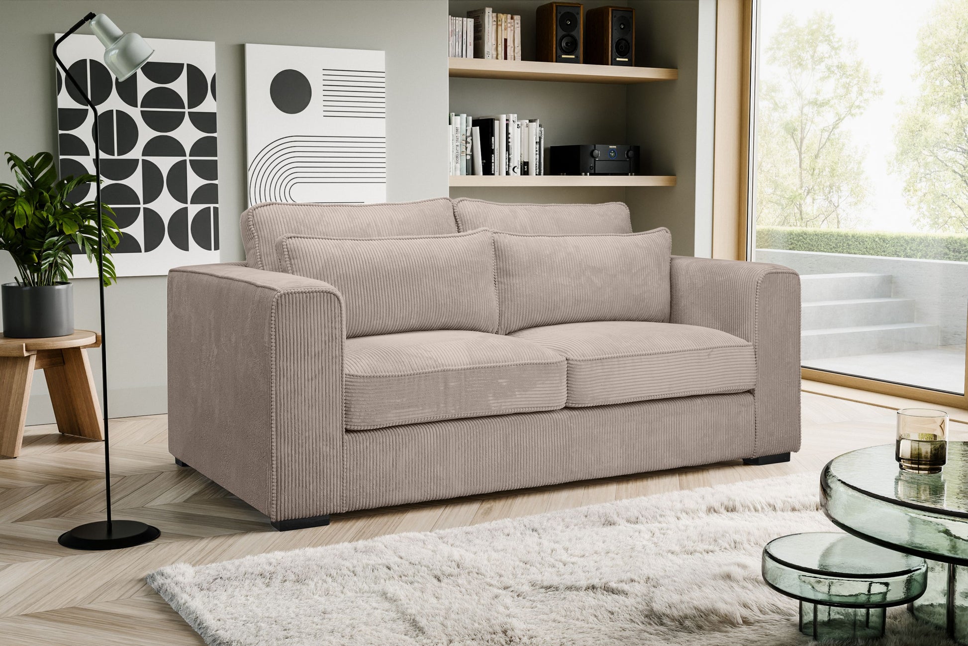 Polstersessel (2,5-Sitzer) aus beigem Cordstoff, seitliche Ansicht mit Rückenpolstern