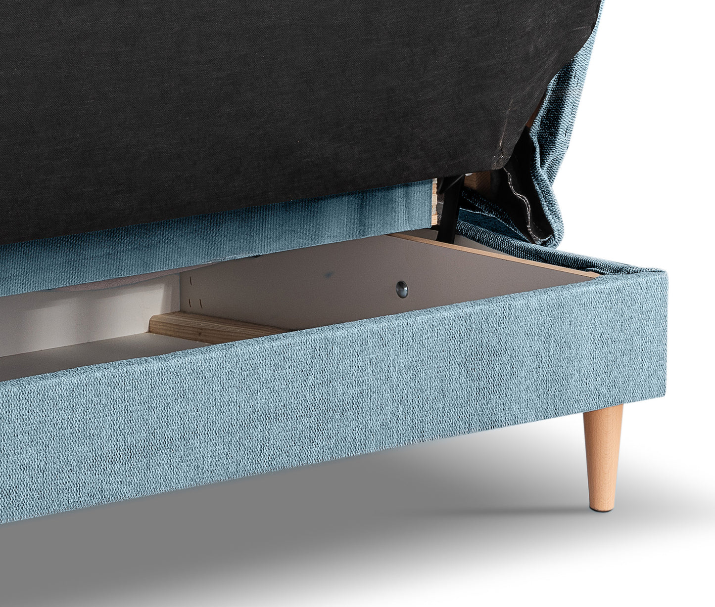 Schlafsofa mit Schlaffunktion, blauer Stoffbezug, geöffnete Liegefläche