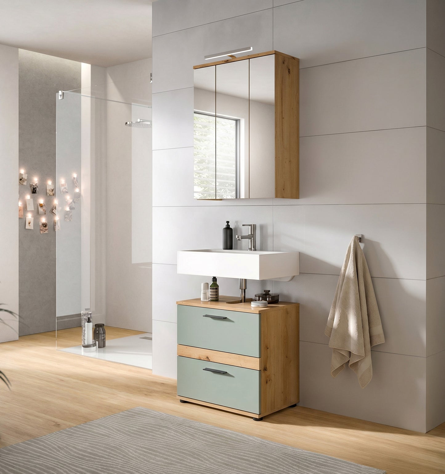 Badmöbel-Set im Badezimmer: Waschtischunterschrank mit zwei Schubladen, türkis Front, Holz